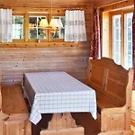 5 Person In Олден